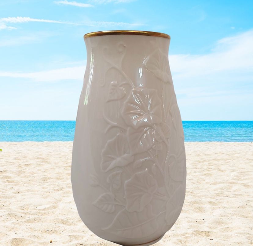 Lenox Floral Embossed w/ 24k gold trim