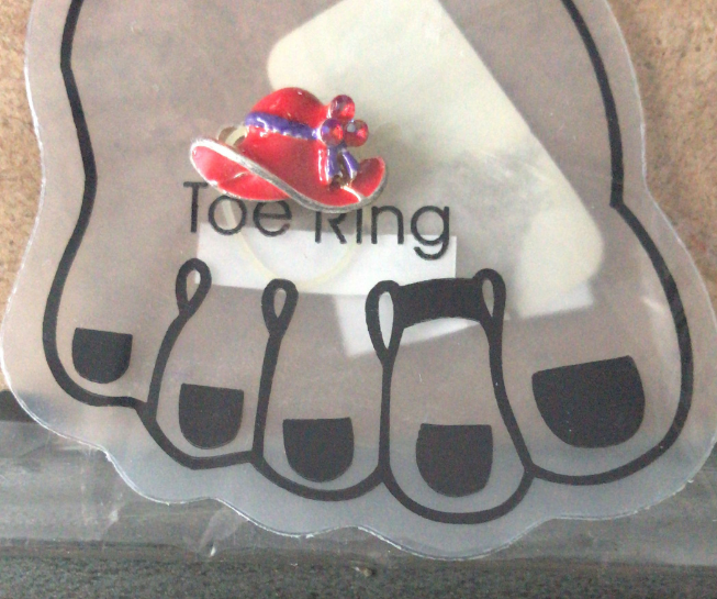 Red Hat Toe Ring