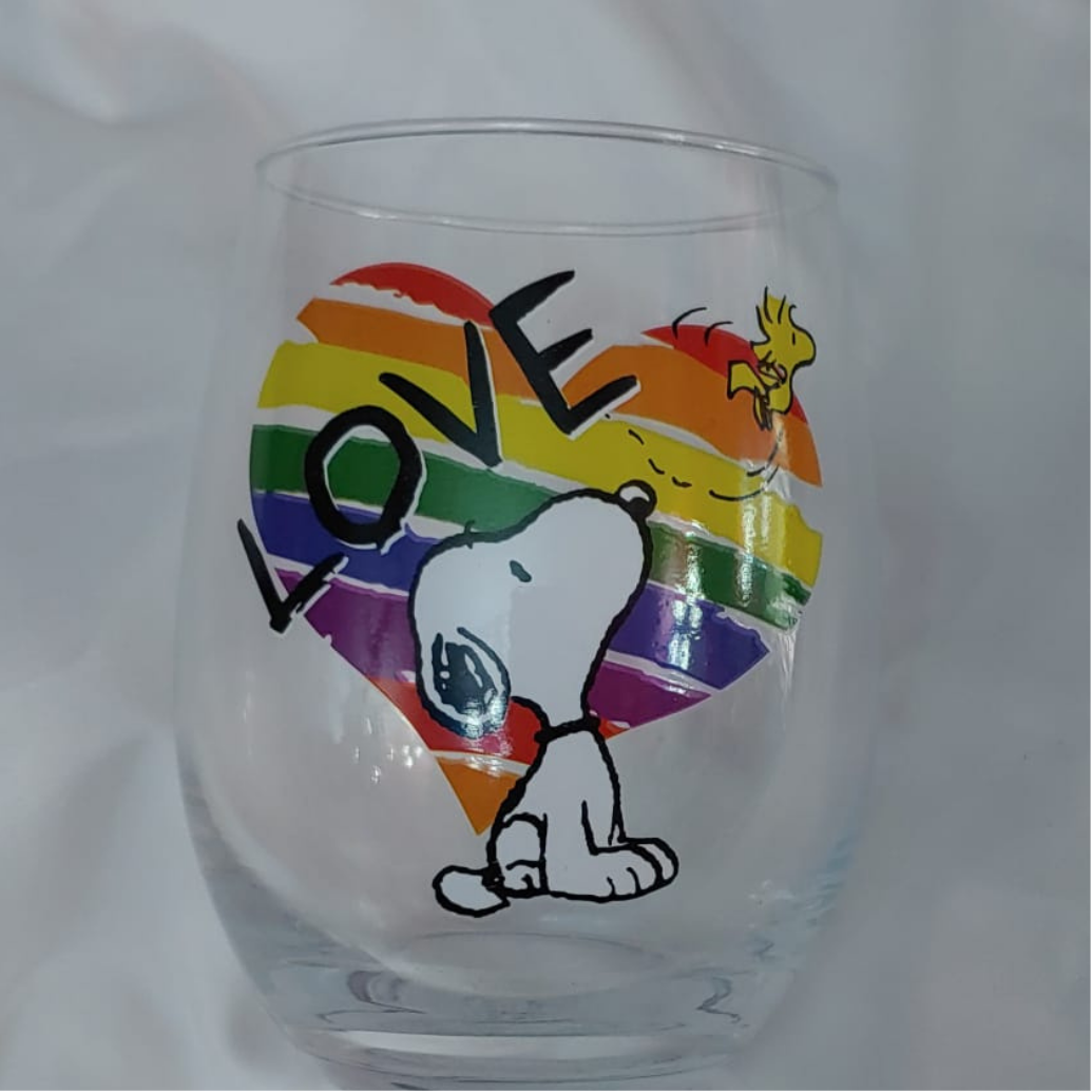 Vintage Snoopy Rainbow Heart Stemless Wine Glass